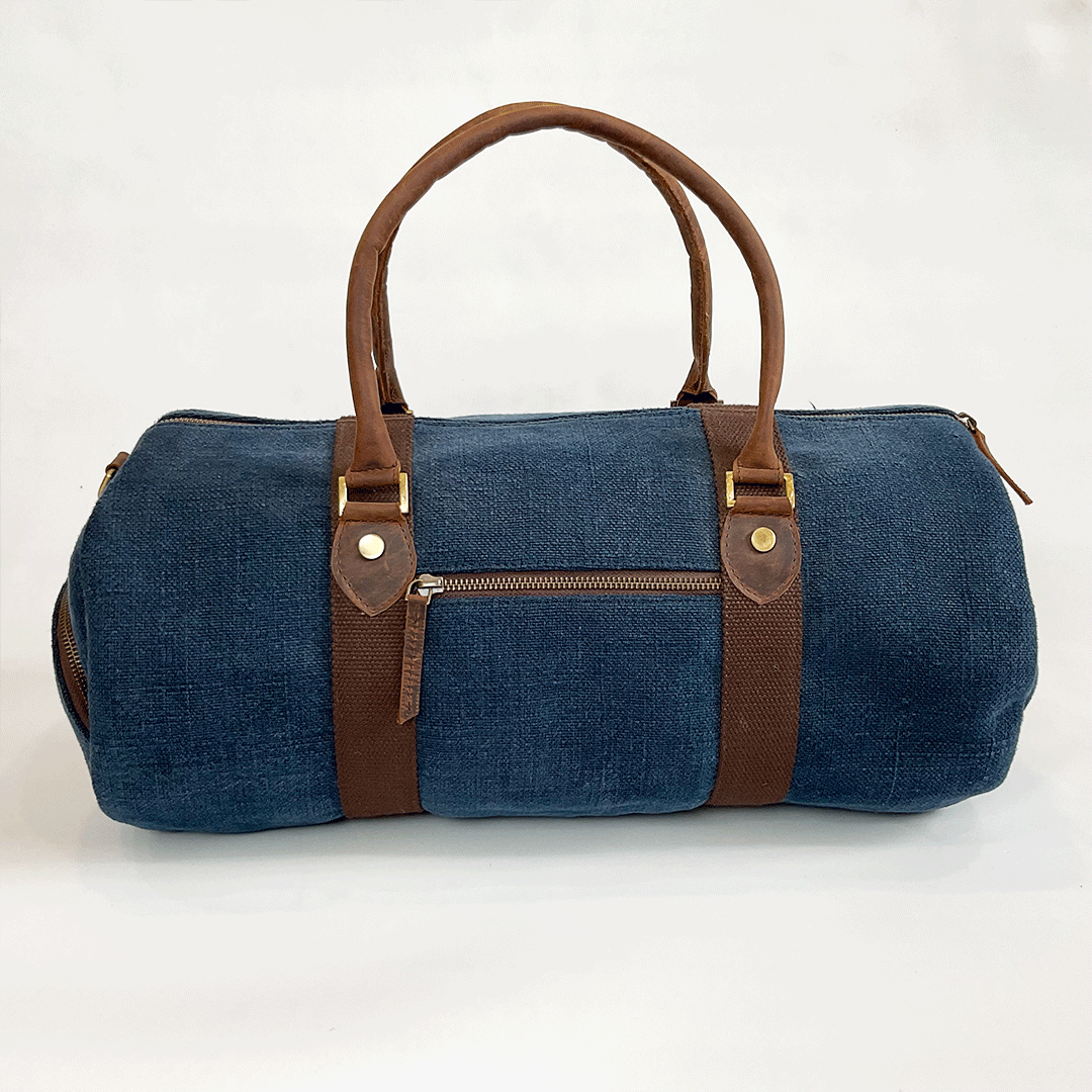 Sustainable duffel bag for weekend travel